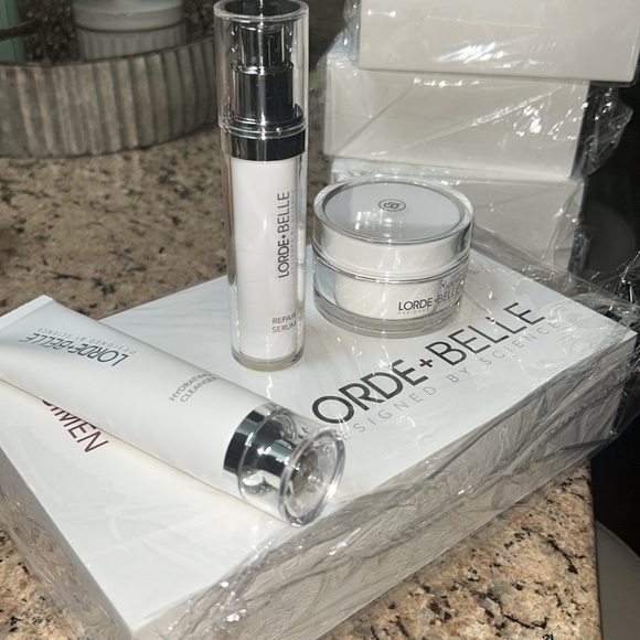 ⭐️New in Box Lorde + Belle Skincare Regimen Set⭐️ - Picture 3 of 5